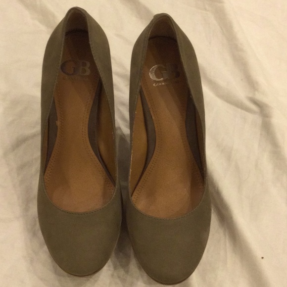 Gianni Bini Green Leather Platform Heels Size 9 - Picture 2 of 8